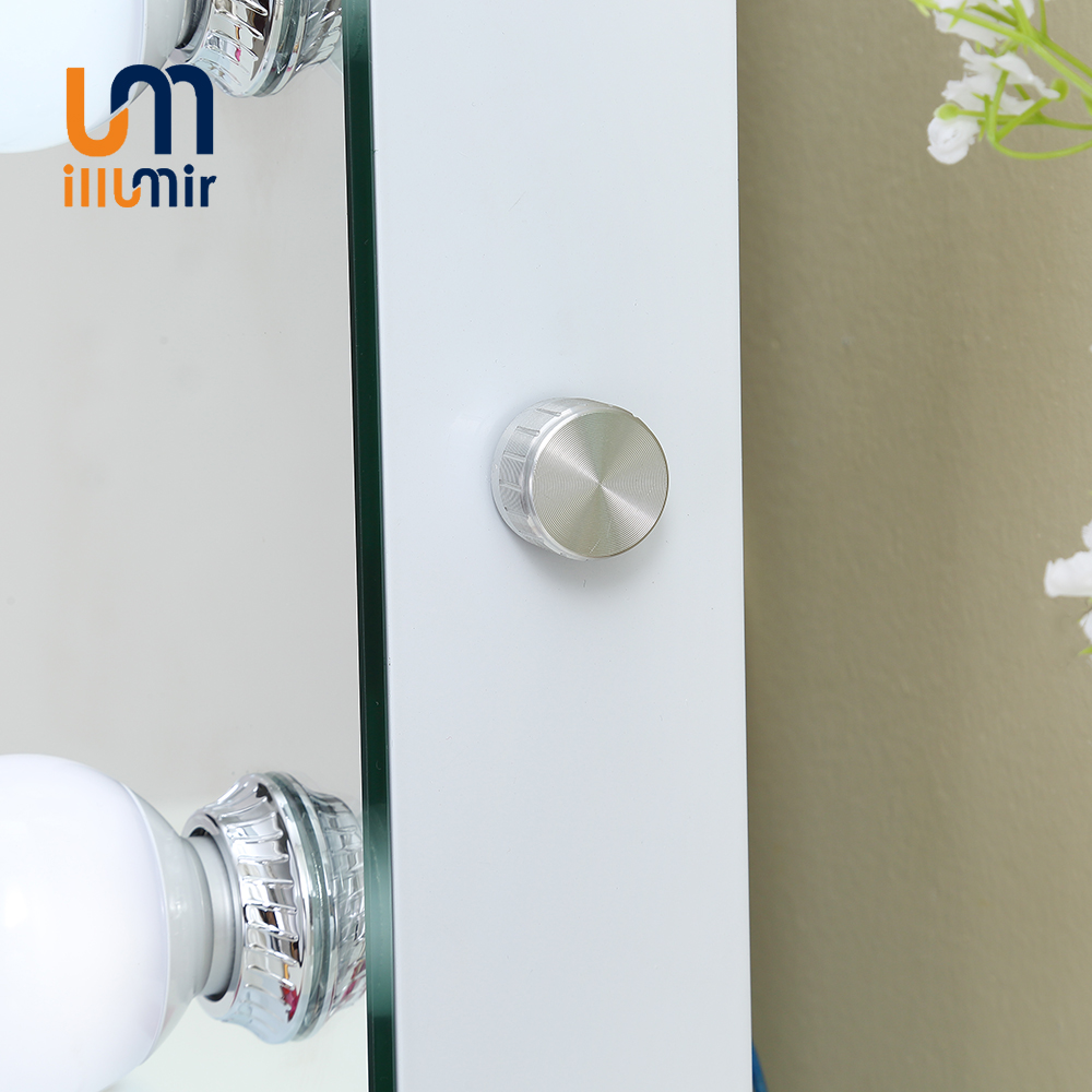 Smart Makeup Mirrors